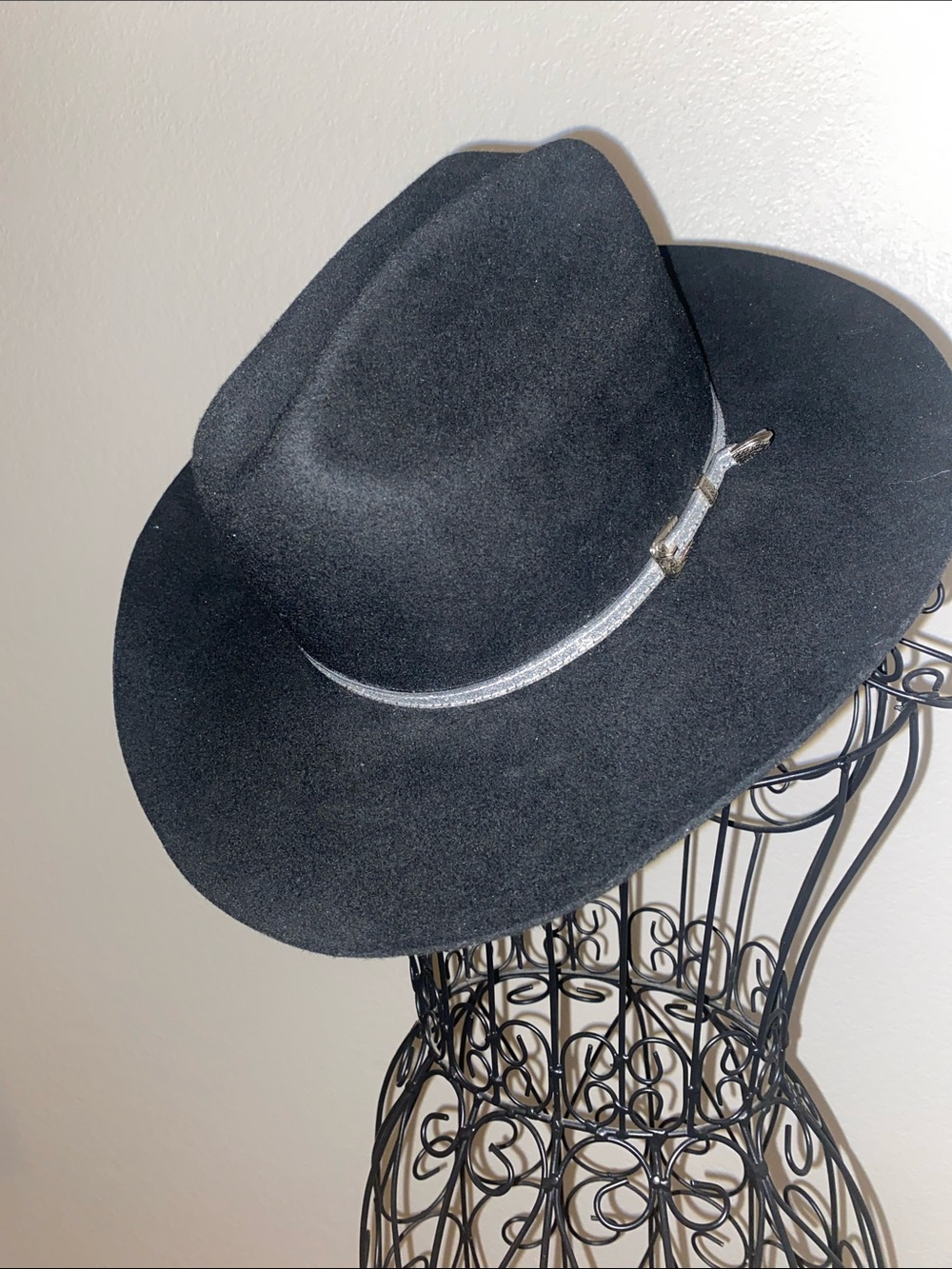Wrangler Black 100% wool Hat with Silver Band